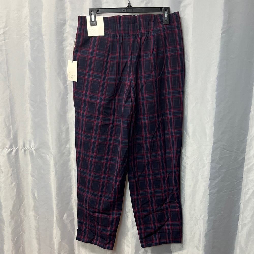 Women’s Plaid Pants - Navy and Red. 2349 - Picture 2 of 9